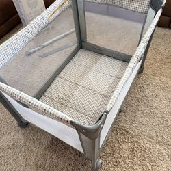Graco Pack and Play with Infant Bassinet