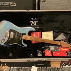 Fender 70th Anniversary Ultra Stratocaster HSS 2024 - Guitar - Amethyst