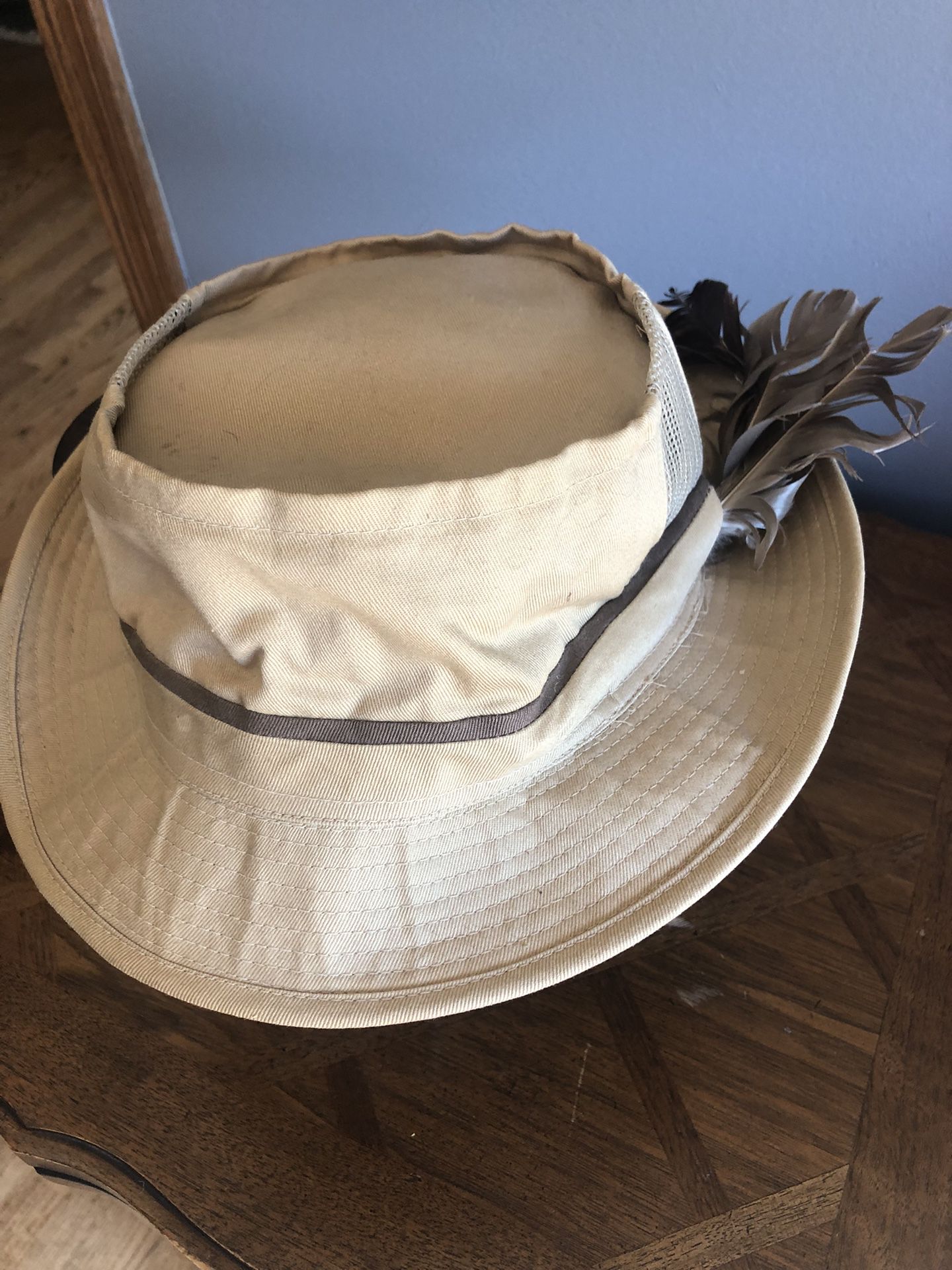 Vintage Beige Fishing Hat With Feather