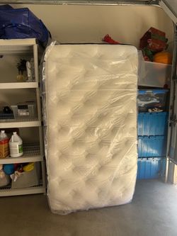 Twin mattress