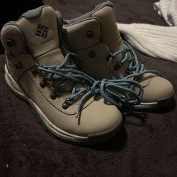 Columbia hiking boots