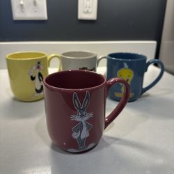 Set Of 4 Matching Luney Tunes Mugs