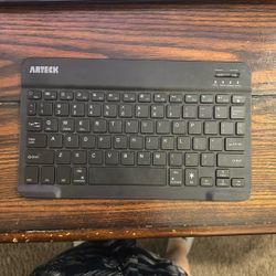 Article Bluetooth Keyboard