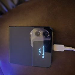 Samsung Flip 4 phone Unlocked