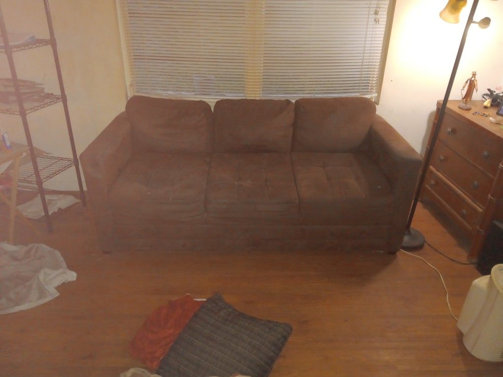 Couch 3 Cushion