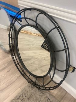 Decorative wall mirror