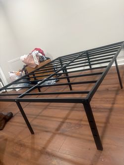 Queen Metal platform bed frame