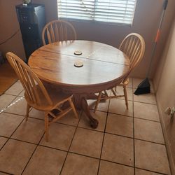 KITCHEN TABLE AND CHAIRS 