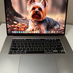 Apple MacBook Pro, Excellent condtion. Dual Graphics. 2024 MacOS Sequoia.