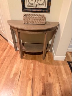 Nice Entry Way Table