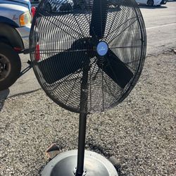 FAN (PEDESTAL 30” w/3 SPEED MOTOR)