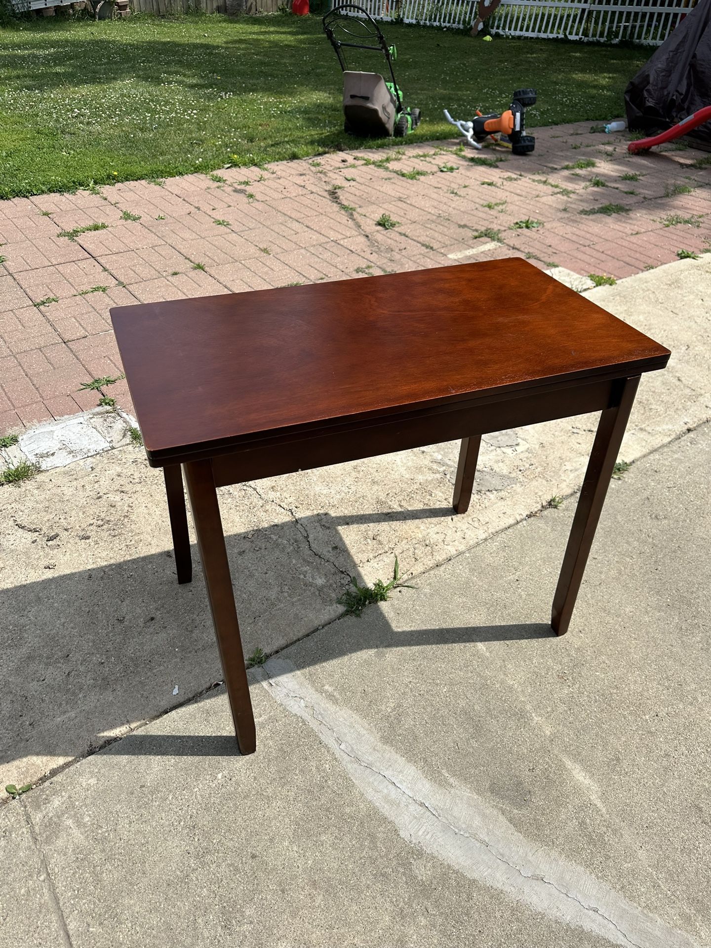 Foldable Table