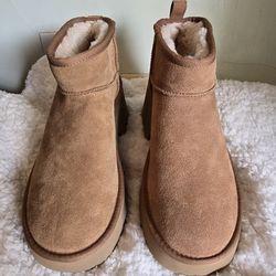 UGG Mini  PLATFORM ANKLE BOOTS CHESTNUT SUEDE SIZE 10