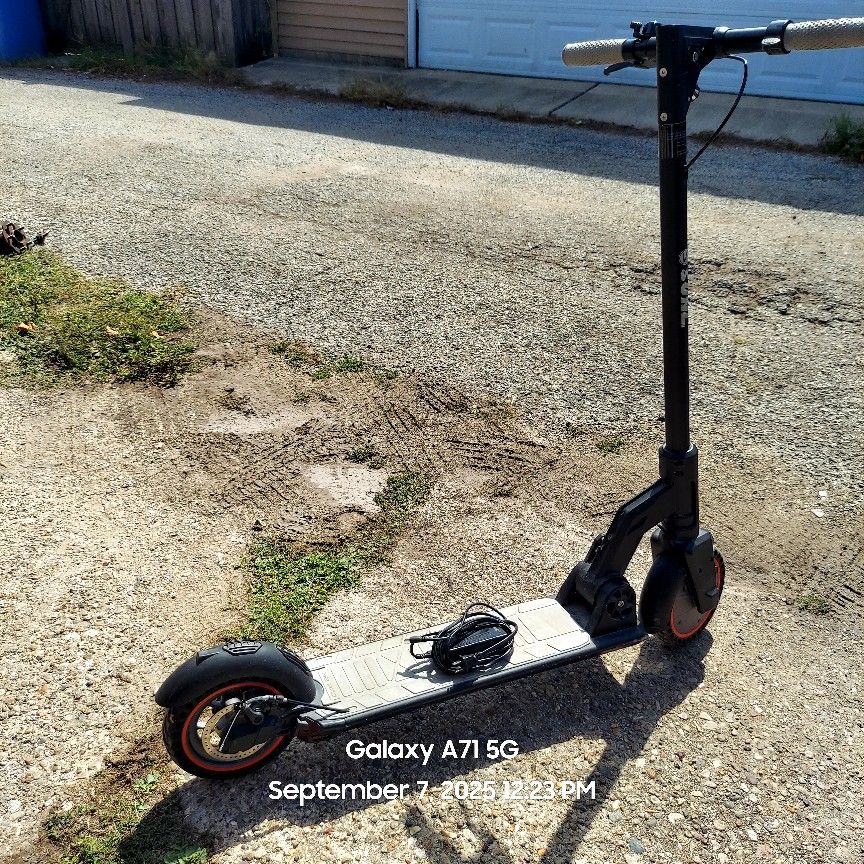 Sunl Scooter / Bike Both Are Sell