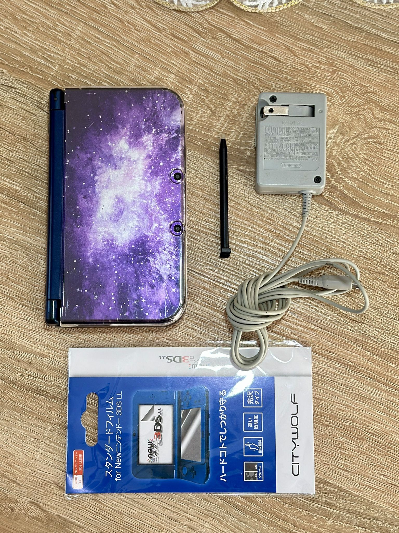 New Nintendo 3DS XL Galaxy Bundle w/ games installed + accessories