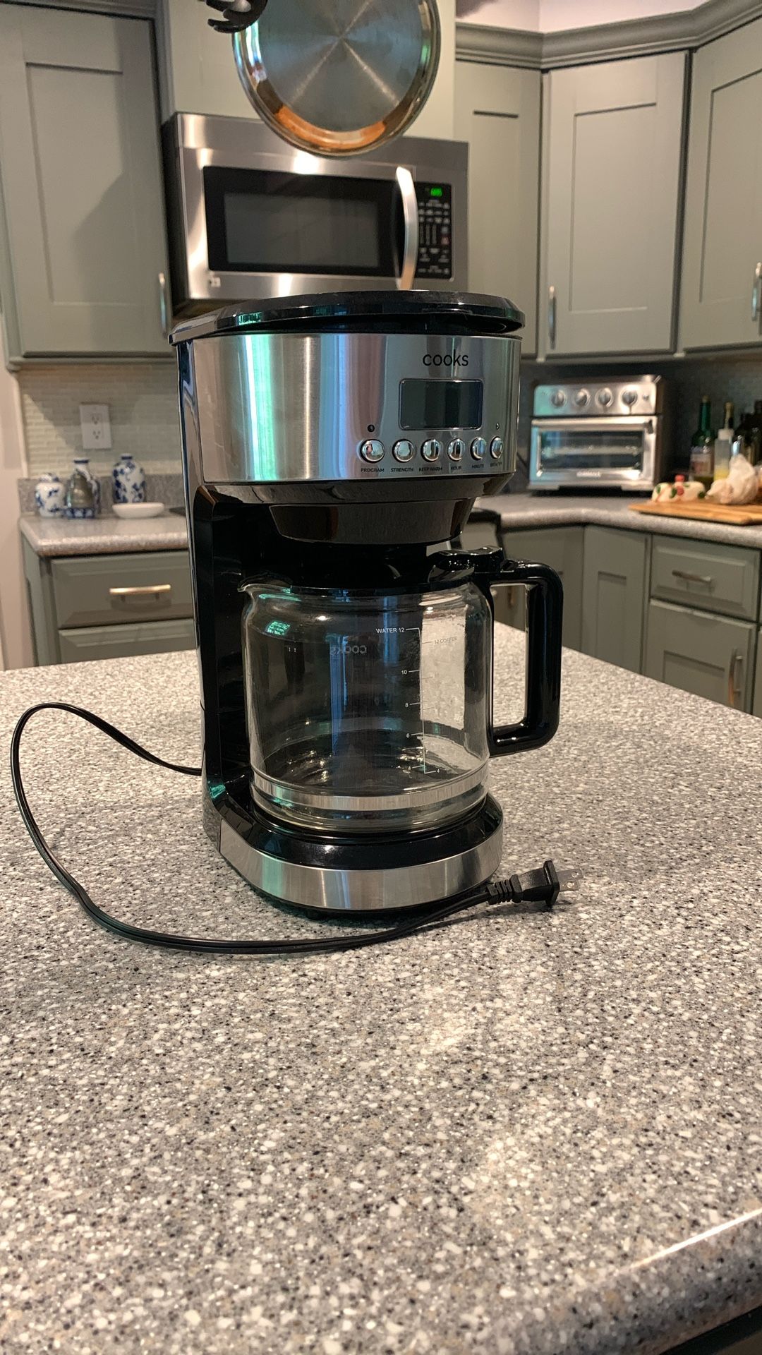 Coffee maker programmable 12 cup