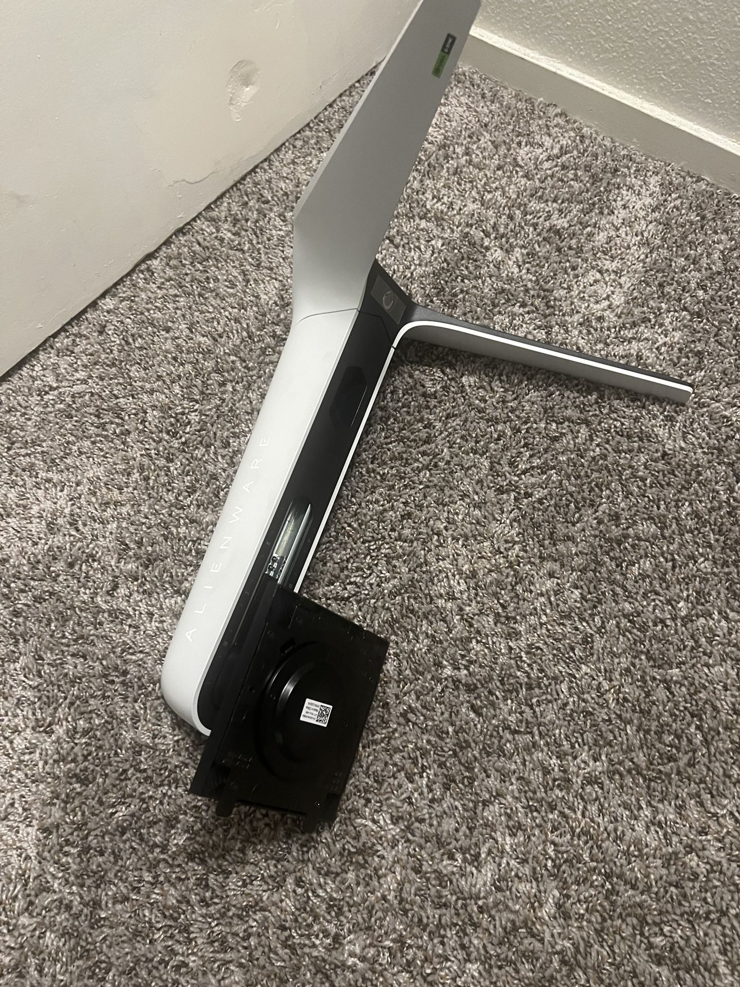 Alien ware monitor stand