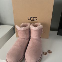 UGG BOOTS 
