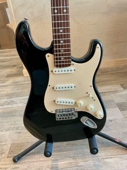 Squier Affinity Series Stratocaster Electric Guitar - Black