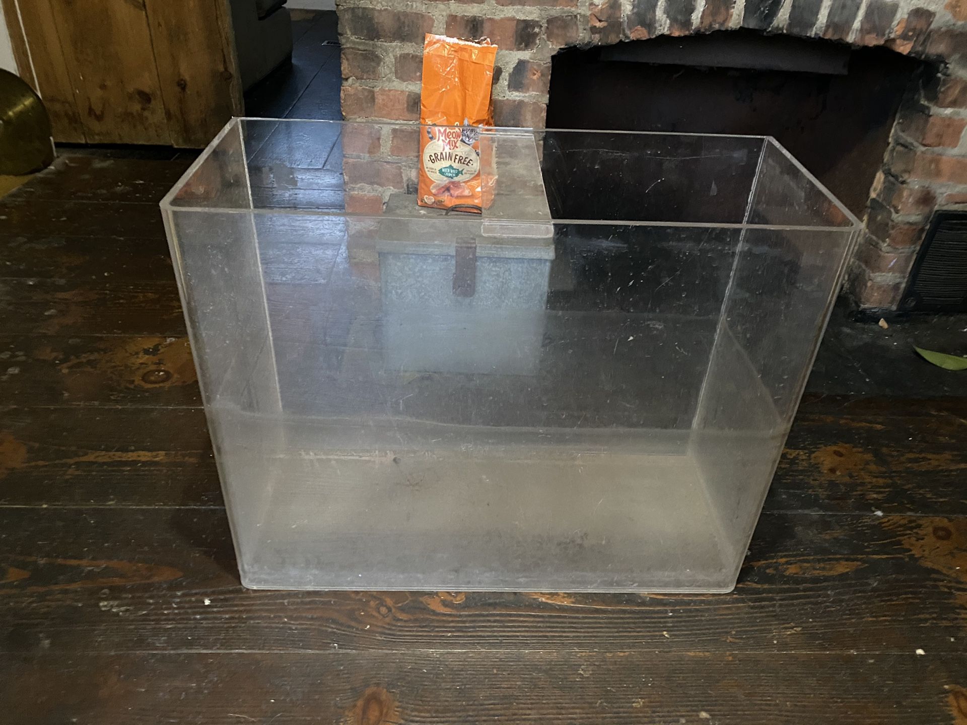 50 gallon seaclear acrylic fish tank