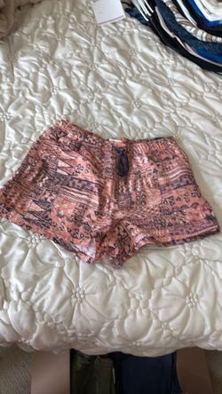 Woman’s Alpine Design Shorts
