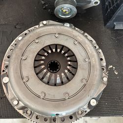 2.3L ford clutch and Fly Wheel