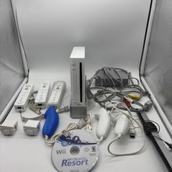  Nintendo Wii Console w/ Wii Sports Resort & Wii MotionPlus Bundle Works 