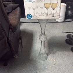 Tall Center Piece And Wine Glasses 