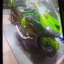 2017 Kawasaki Zx14. 6k Miles On It. 