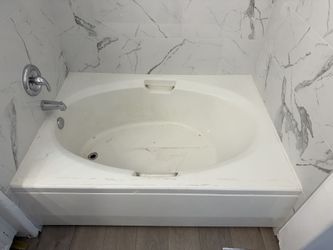 Reglaze bathtub