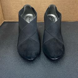 Coach Shoes.  Item No 635