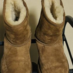 Girl Uggs Size 2