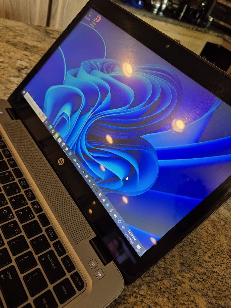 Hp Touchscreen EliteBook High End Laptop,Has Office 24 It's Mint Brand New Condition Type C ,HDMI, Warranty As Well