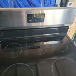 Frigidaire  Stove