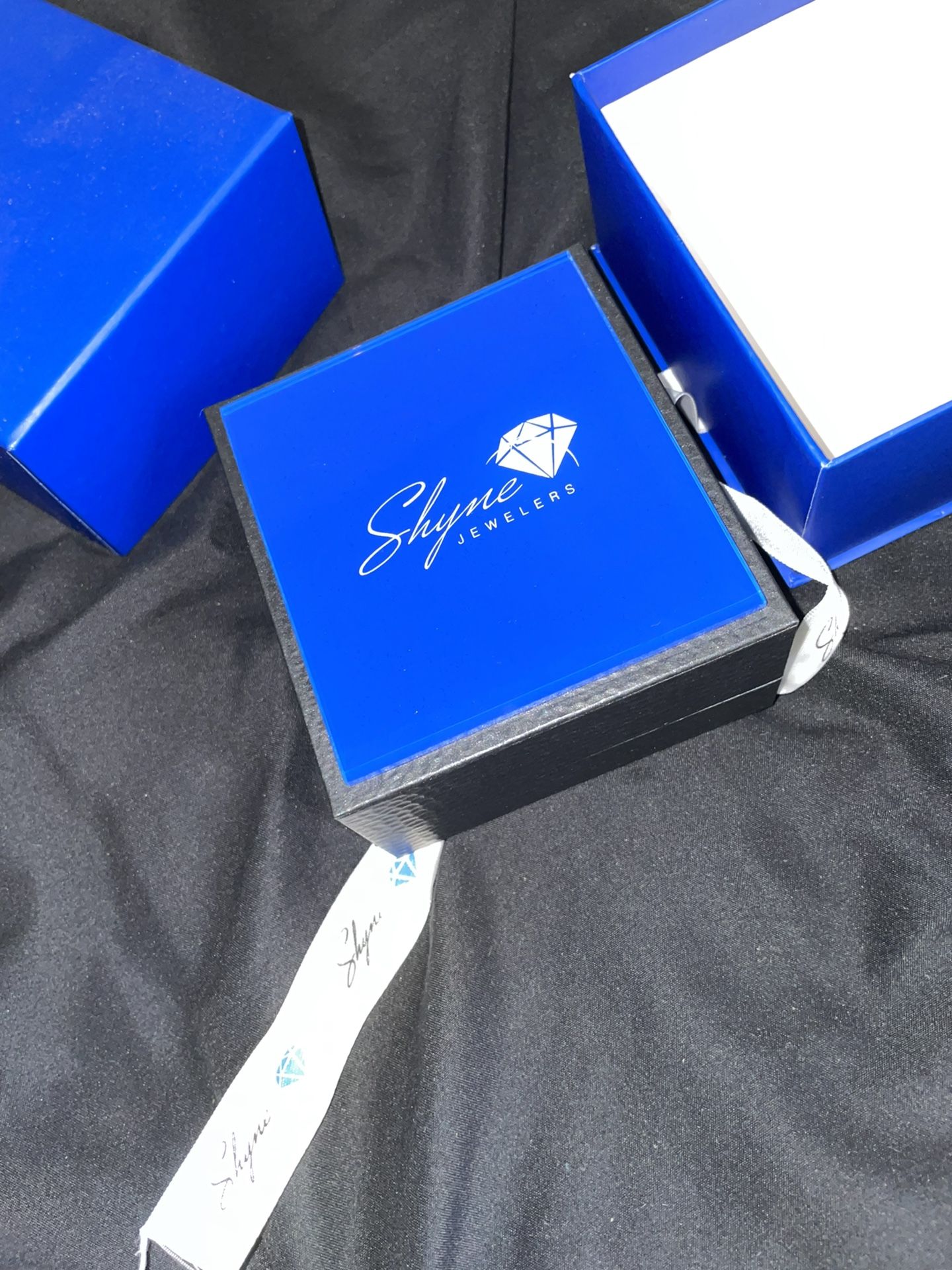 Shyne Jewelers “C” Pendent