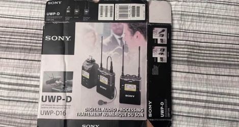 Sony UWP-D16 Wireless Microphone Package
