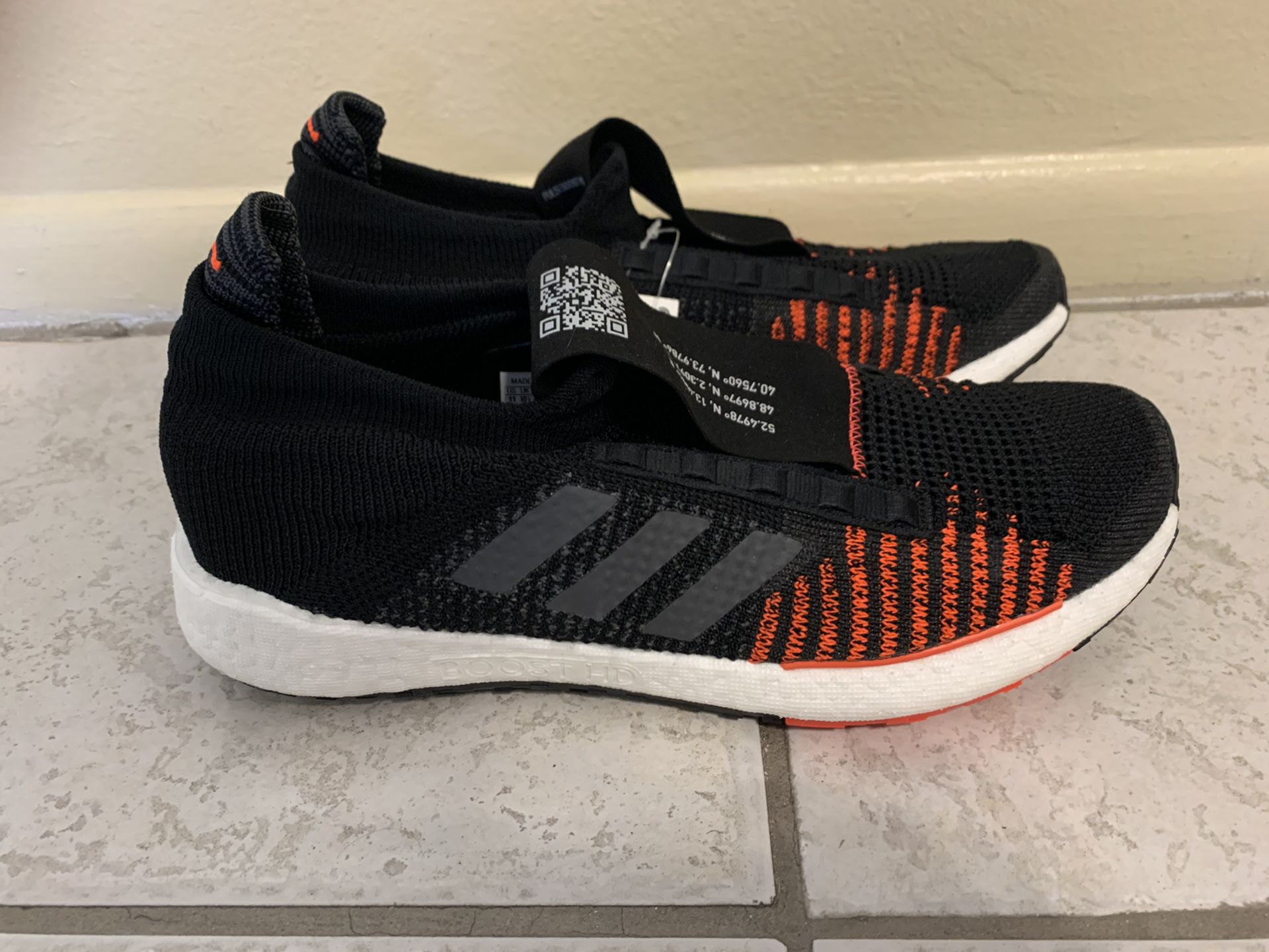Adidas pulseboost hd black solar size 11