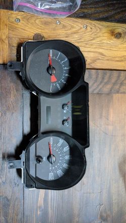 2006 Mustang V6 cluster