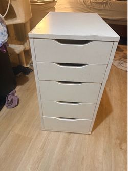 Small medicine cabinet