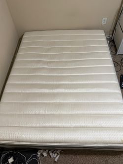 Queen size 10 inch bed mattress.