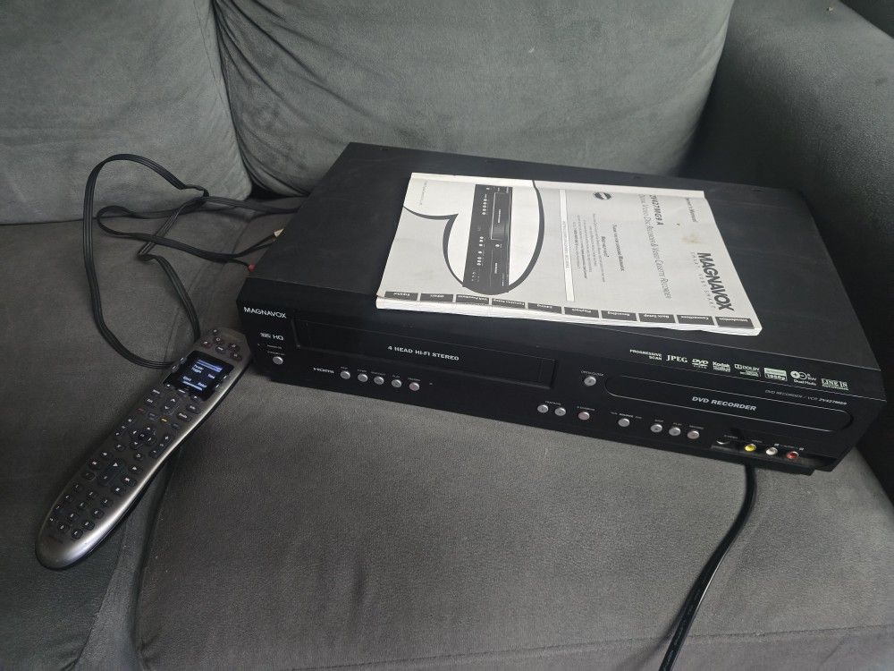 MAGNAVOX ZV427MG9 DVD RECORDER/VCR W/ REMOTE video cassette player records dvd