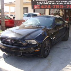 2014 Ford Mustang V6 Convertible