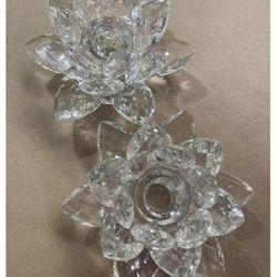 Measuring 2.5 inches tall, 4.5 inches wide, and with a candle holder circumference of 1 inch,  Godinger Crystal Shannon Lotus Pillar Candle Holder Fac