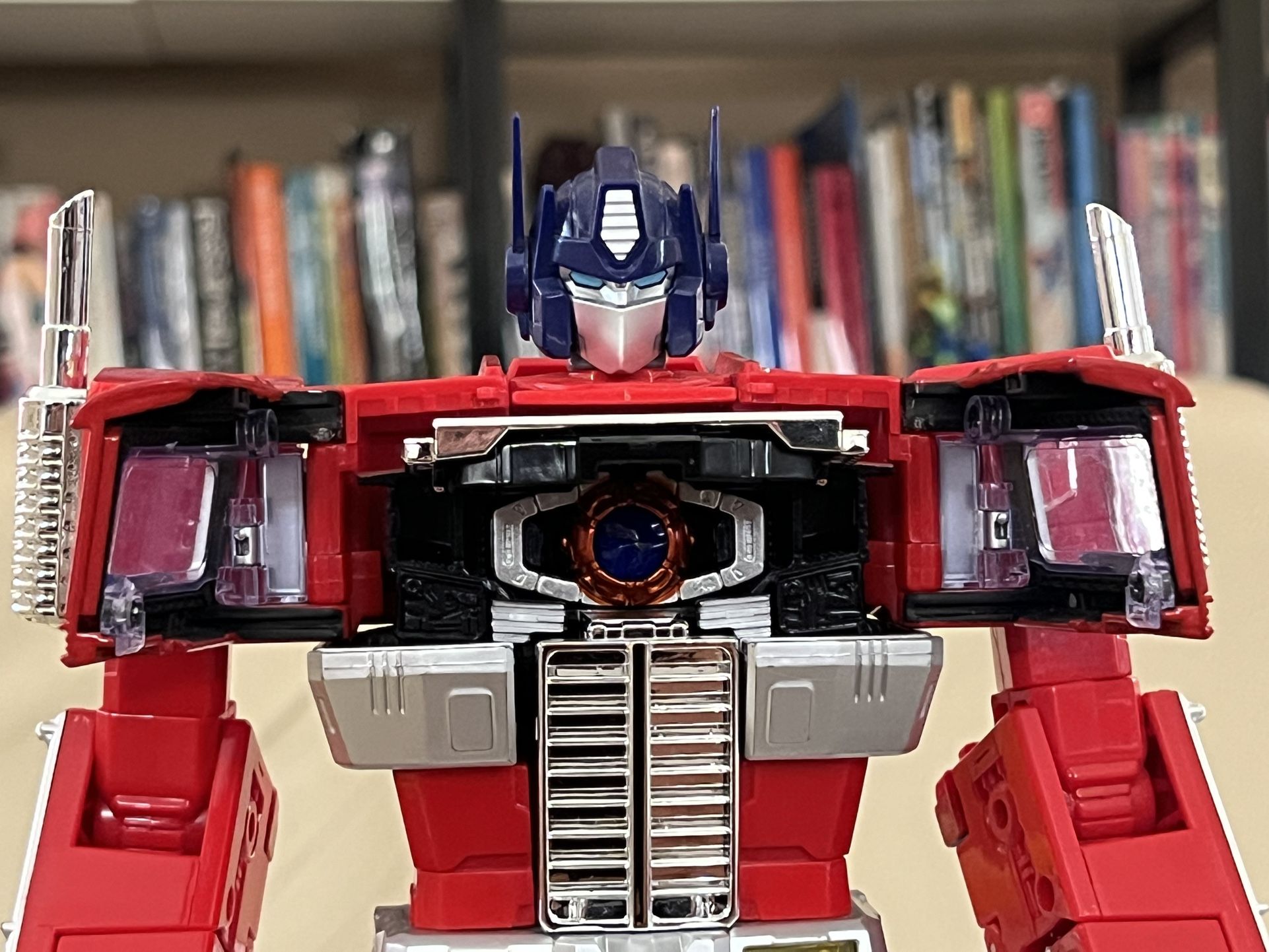 Wei Jiang Optimus Prime Mpp10 More Than 12” Tall, Diecast.