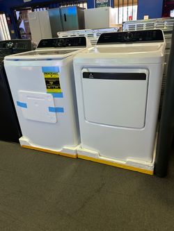 Premium Top Load Washer and Gas Dryer with Warranty!!!