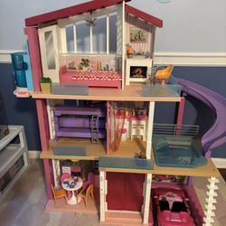Barbie Dream house 