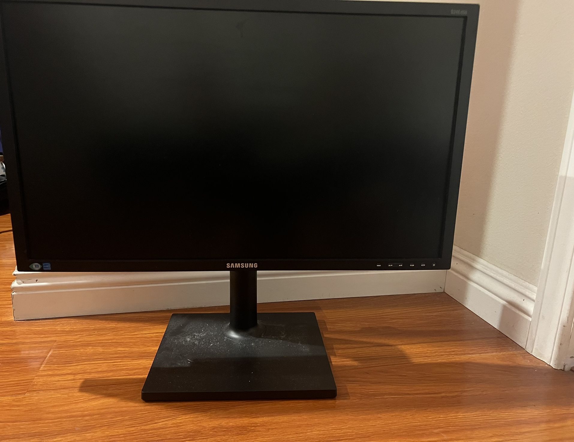 samsung s24e450 monitor 24 inches!!