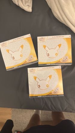 Pokemon 30th Celebration ETB