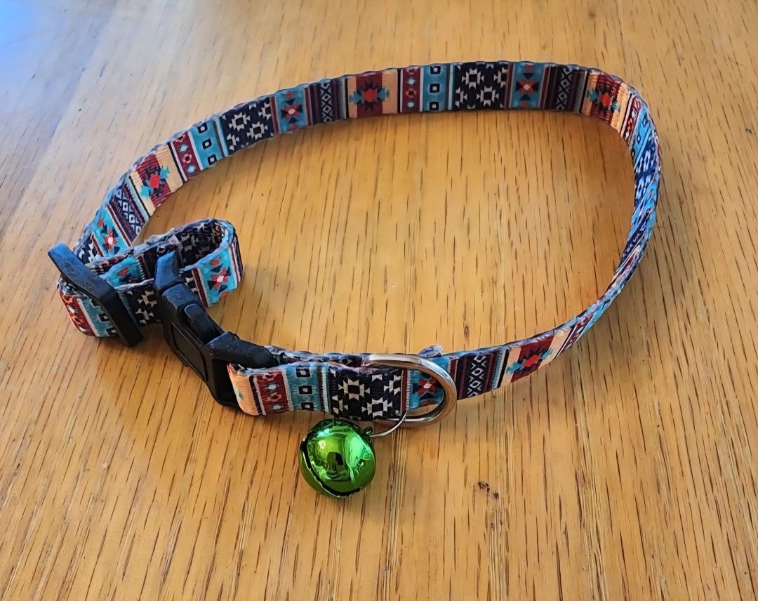 FREE - Small Cat Collar with Green Bell