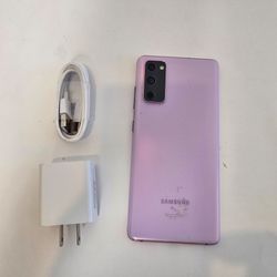 Samsung s20 FE 5g - UNLOCKED - Like New (Purple)